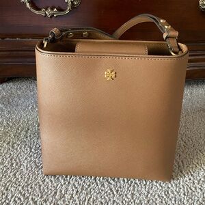 Tory Burch Emerson Bucket Tote